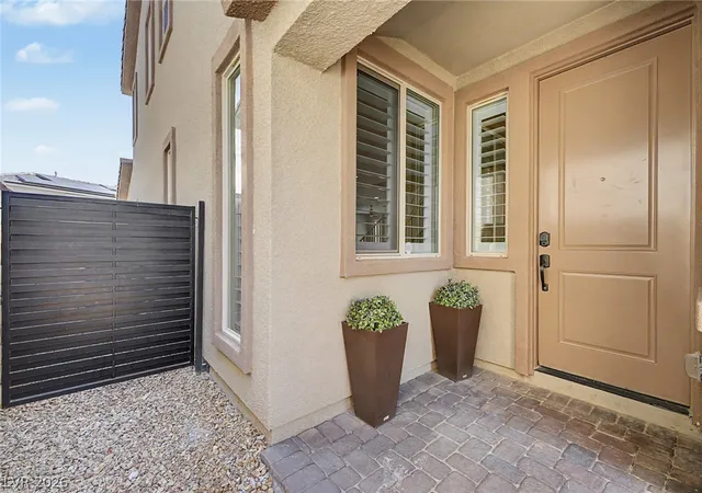 3rd image of 2568 Iron Crest Ln, Las Vegas, NV 89138 | MLS# 2809212