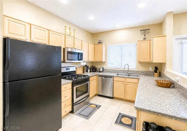 Photo 3 of Condo for sale at 5250 S Rainbow Blvd #2032, Las Vegas, NV 89118 | MLS# 2811030 | Listing updated on 2026-08-22
