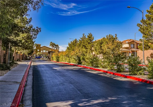 Photo 3 of Single family home for sale at 6882 Bronze Meadow Ave, Las Vegas, NV 89122 | MLS# 2810062 | Listing updated on 2026-08-25