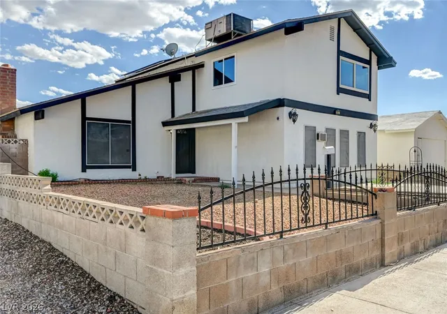 Photo 3 of Single family home for sale at 3933 Manford Cir, Las Vegas, NV 89104 | MLS# 2811340 | Listing updated on 2026-08-22