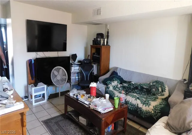 Photo 4 of Townhouse for sale at 6333 W Washington Ave, Las Vegas, NV 89107 | MLS# 2811118 | Listing updated on 2026-08-22
