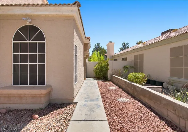 Photo 3 of Single family home for sale at 7164 Paradise Bay Dr, Las Vegas, NV 89119 | MLS# 2811461 | Listing updated on 2026-08-24