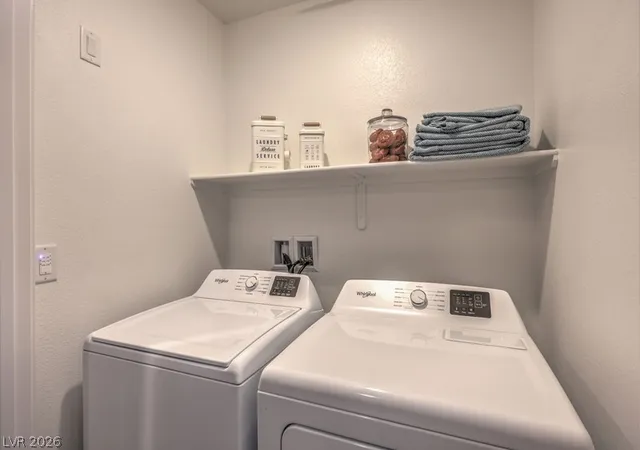 35th image of 998 Desert Spruce St, Las Vegas, NV 89107 | MLS# 2811713
