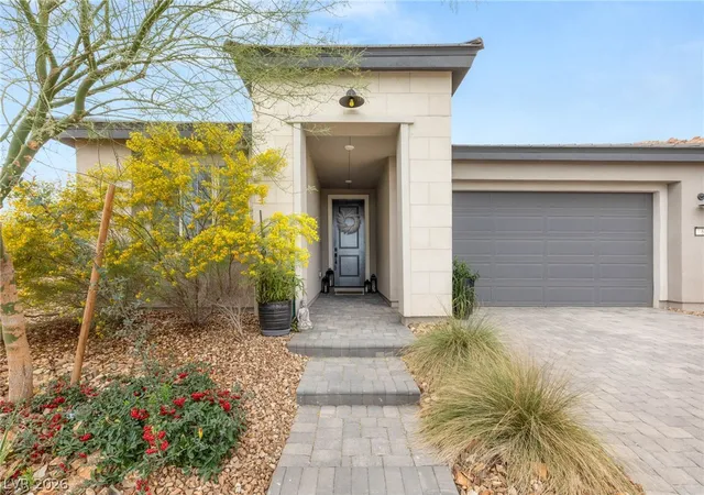 Photo 2 of Single family home for sale at 6 Sun Lily Ln, Henderson, NV 89011 | MLS# 2811969 | Listing updated on 2026-08-25