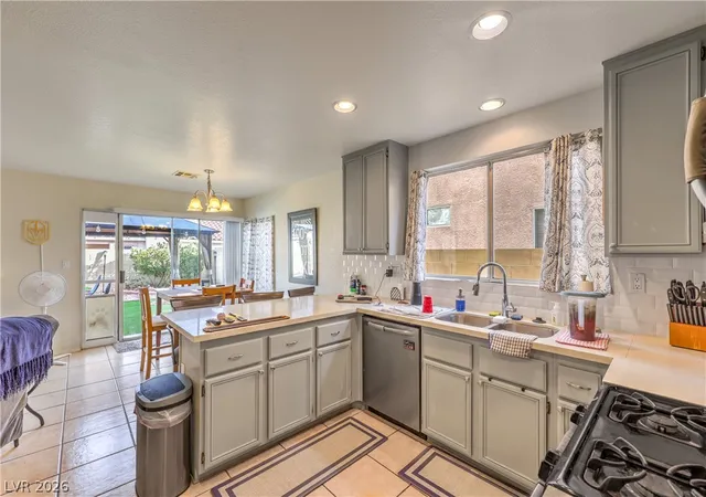 Photo 3 of Single family home for sale at 1527 Council Bluff Ln, North Las Vegas, NV 89031 | MLS# 2811127 | Listing updated on 2026-08-27