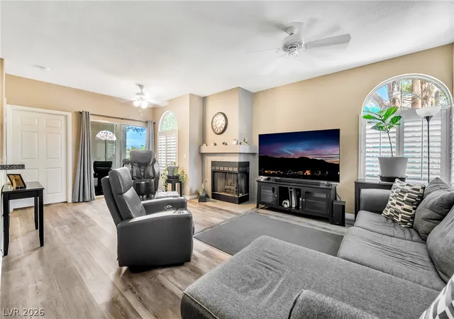 Listing Photo 5 - Condo for sale in building located at 2251 Wigwam Pkwy, Henderson, NV 89074 - Unit #1812