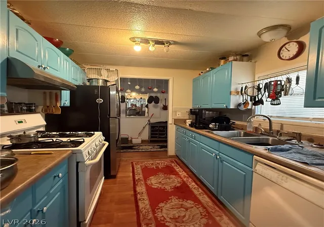 Photo 2 of Manufactured home for sale at 148 Sir Thomas Dr, Las Vegas, NV 89110 | MLS# 2812137 | Listing updated on 2026-08-27