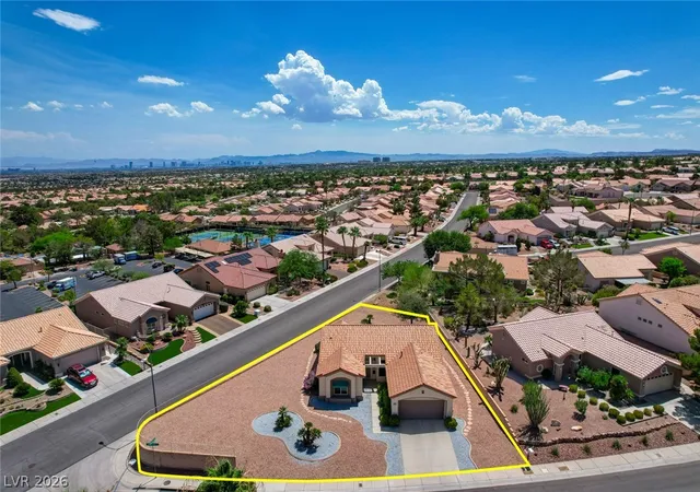Photo 2 of Sale Pending at 2832 Hanging Rock Dr, Las Vegas, NV 89134 | MLS# 2812321 | Listing updated on 2026-08-28