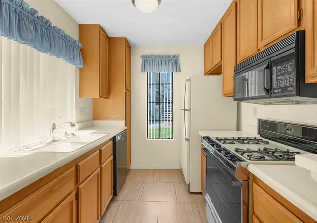 Listing Photo 4 - Condo for sale in building located at 4712 Nara Vis Wy, Las Vegas, NV 89103 - Unit #103