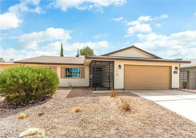 Photo 3 of Single family home for sale at 105 S Cimarron Rd, Las Vegas, NV 89145 | MLS# 2812542 | Listing updated on 2026-08-27