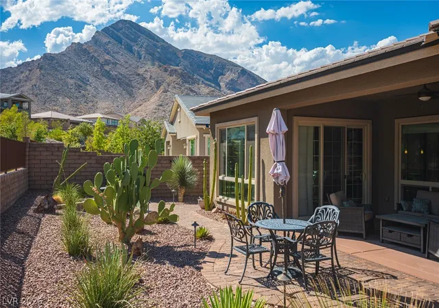 4th image of 11113 Black Fire Opal Dr, Las Vegas, NV 89138 | MLS# 2811275