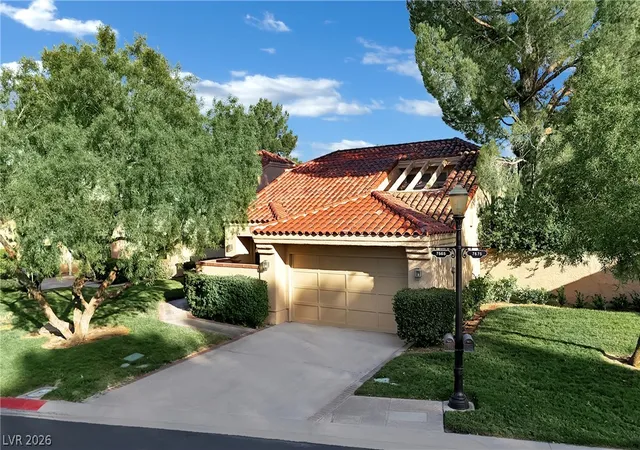 Photo 3 of Single family home for sale at 7565 Spanish Bay Dr, Las Vegas, NV 89113 | MLS# 2810692 | Listing updated on 2026-08-27