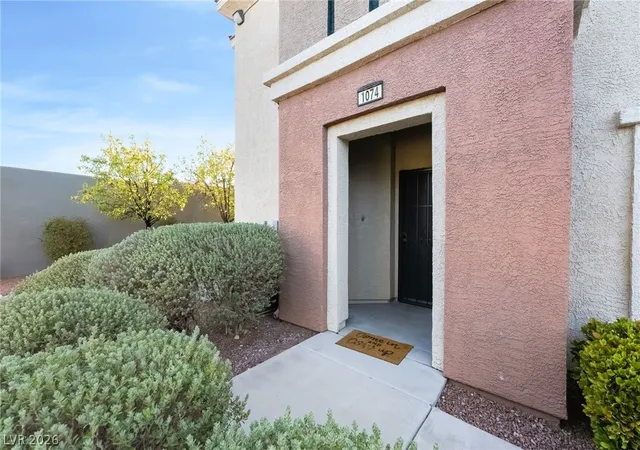Listing Photo 5 - Condo for sale in building located at 10809 Gdn Mist Dr, Las Vegas, NV 89135 - Unit #1074