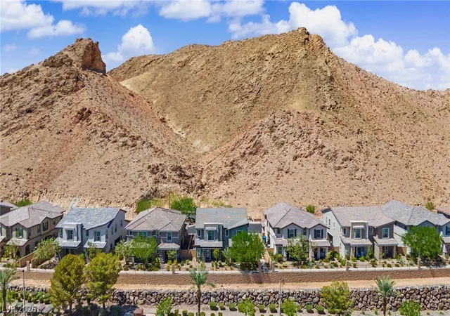 Photo 3 of Townhouse for sale at 36 Kimberlite Dr, Henderson, NV 89011 | MLS# 2812753 | Listing updated on 2026-08-27