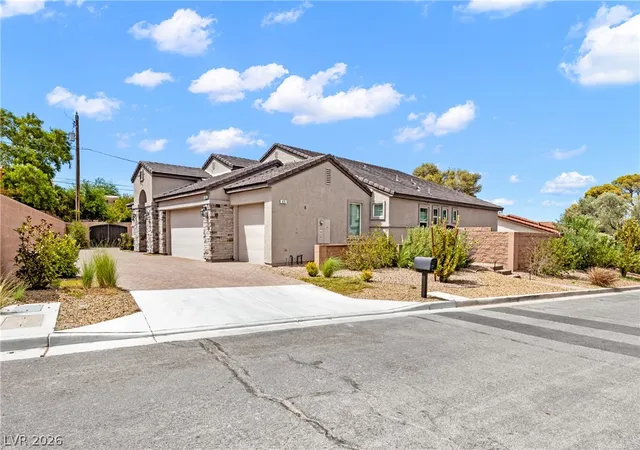 Photo 3 of Single family home for sale at 625 Robin Ln, Henderson, NV 89015 | MLS# 2811803 | Listing updated on 2026-08-27