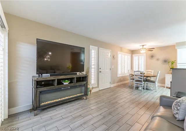 Listing Photo 5 - Condo for sale in building located at 3174 Tarpon Dr, Las Vegas, NV 89120 - Unit #102
