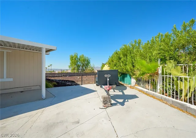 Photo 3 of Manufactured home for sale at 1731 Esquina St, Laughlin, NV 89029 | MLS# 2812873 | Listing updated on 2026-08-28