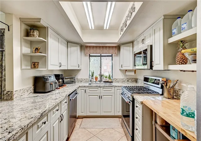 Photo 2 of Townhouse for sale at 5889 Laredo St, Las Vegas, NV 89146 | MLS# 2812659 | Listing updated on 2026-08-28