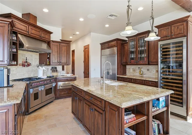 Photo 4 of Single family home for sale at 9 Via Del Garda, Henderson, NV 89011 | MLS# 2812956 | Listing updated on 2026-09-30