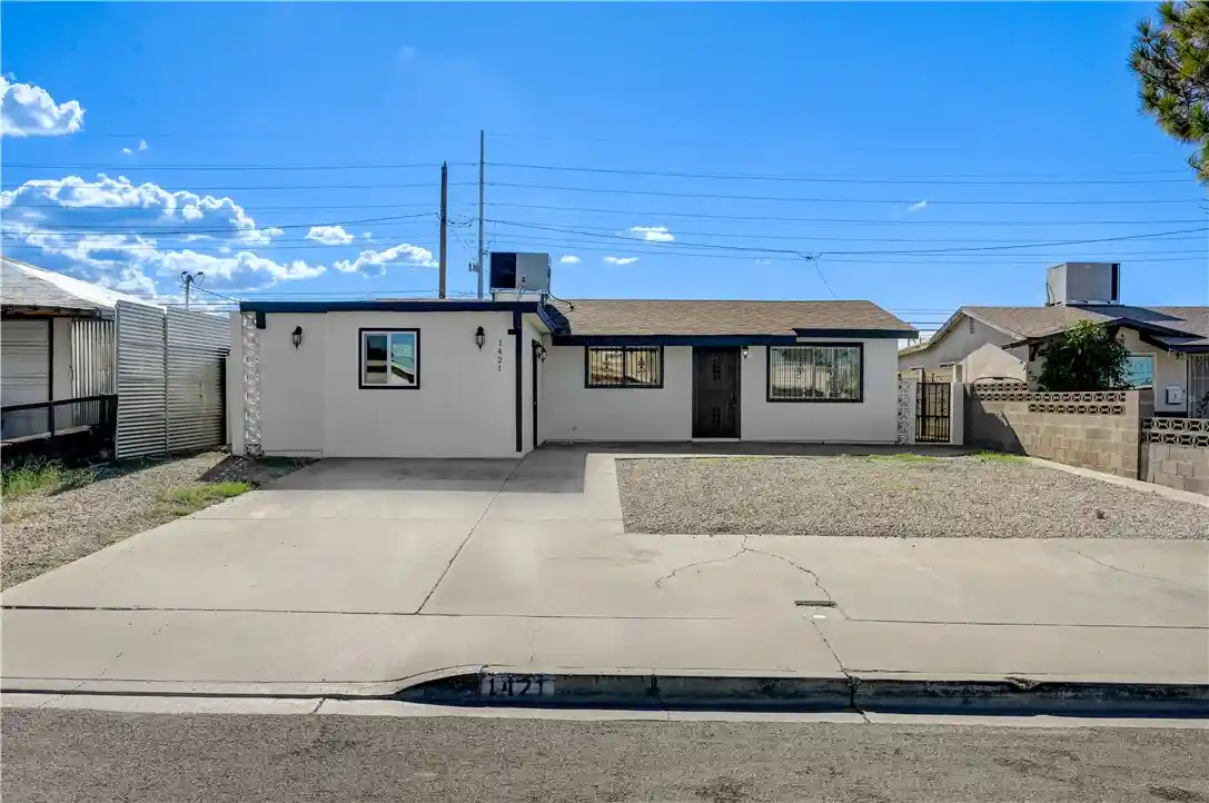 Single family home for sale at 1421 Palm St, Henderson, NV 89011 | MLS# 2812991