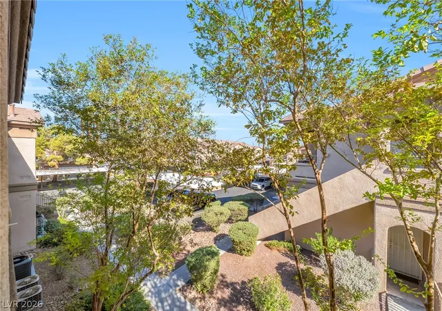 Listing Photo 2 - Condo for sale in building located at 5751 E Hacienda Ave, Las Vegas, NV 89122 - Unit #262