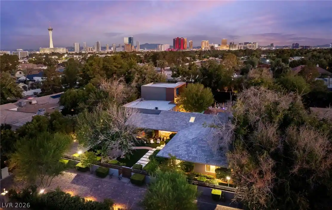 Photo 1 of Single family home for sale at 2609 Pinto Ln, Las Vegas, NV 89107 | MLS# 2812570 | Listing updated on 2026-10-17
