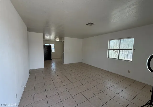 Photo 3 of House for sale at 425 E Merlayne Dr, Henderson, NV 89011 | MLS# 2810758 | Listing updated on 2026-08-30