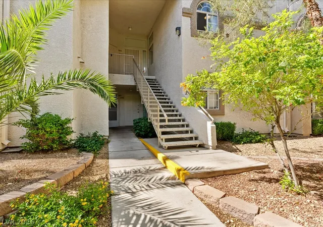 Photo 3 of Condo for sale at 3125 N Buffalo Dr #2092, Las Vegas, NV 89128 | MLS# 2813480 | Listing updated on 2026-09-01