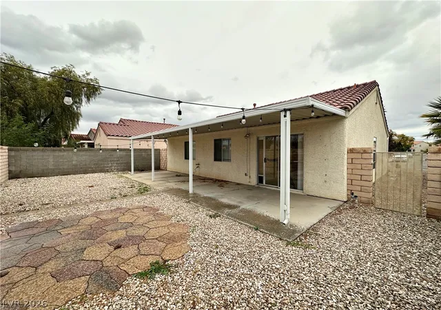 Photo 30 of Single family home for sale at 725 Hitchen Post Dr, Henderson, NV 89011 | MLS# 2813748 | Listing updated on 2026-09-01