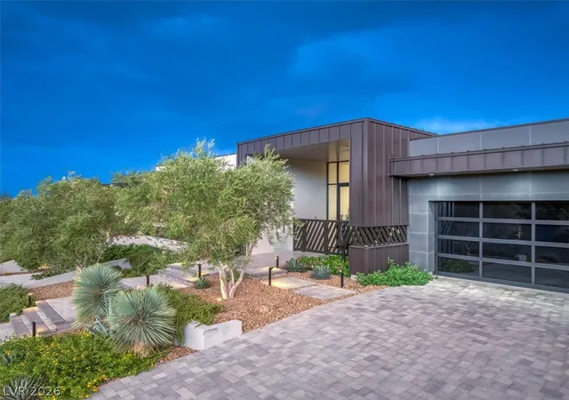 Photo 4 of Single family home for sale at 43 Crested Cloud Way, Las Vegas, NV 89135 | MLS# 2813951 | Listing updated on 2026-09-01