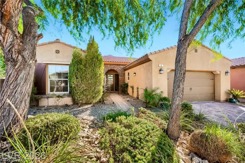 Photo 1 of Single family home for sale at 6 Lago Turchino Ct, Henderson, NV 89011 | MLS# 2816100 | Listing updated on 2026-10-26