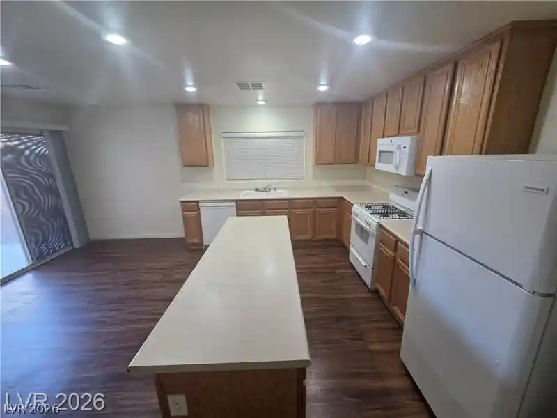 Photo 3 of Single family home for sale at 11882 Snow Bank St, Las Vegas, NV 89183 | MLS# 2816356 | Listing updated on 2026-10-27