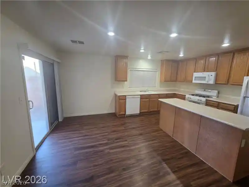 Photo 4 of Single family home for sale at 11882 Snow Bank St, Las Vegas, NV 89183 | MLS# 2816356 | Listing updated on 2026-10-27
