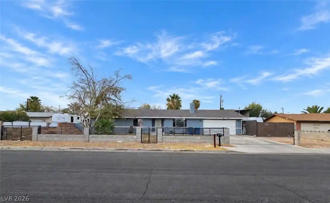 Photo 1 of Sale Pending at 4870 E Colorado Ave, Las Vegas, NV 89104 | MLS# 2815687 | Listing updated on 2026-10-15