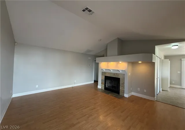 Listing Photo 4 - Condo for sale in building located at 5355 Angler Cir, Las Vegas, NV 89122 - Unit #104