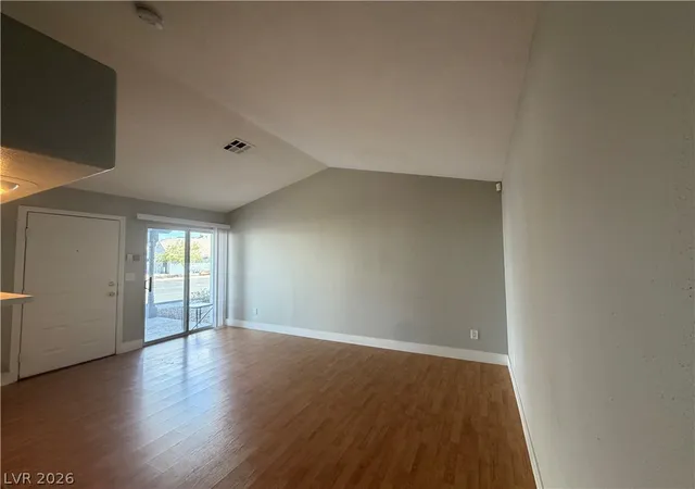 Listing Photo 5 - Condo for sale in building located at 5355 Angler Cir, Las Vegas, NV 89122 - Unit #104