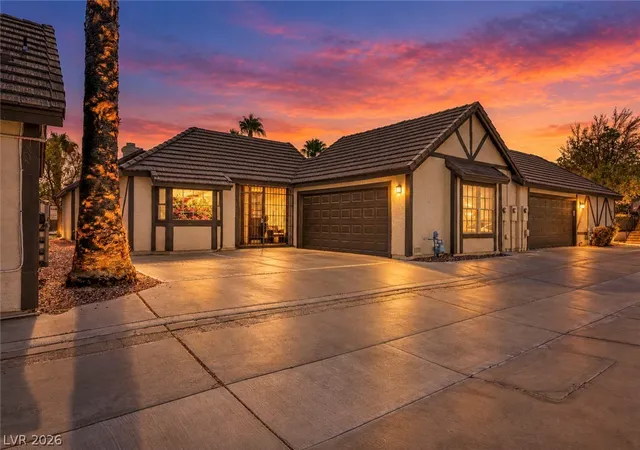 Photo 1 of Townhouse for sale at 3965 Landsdown Pl, Las Vegas, NV 89121 | MLS# 2816582 | Listing updated on 2026-10-07