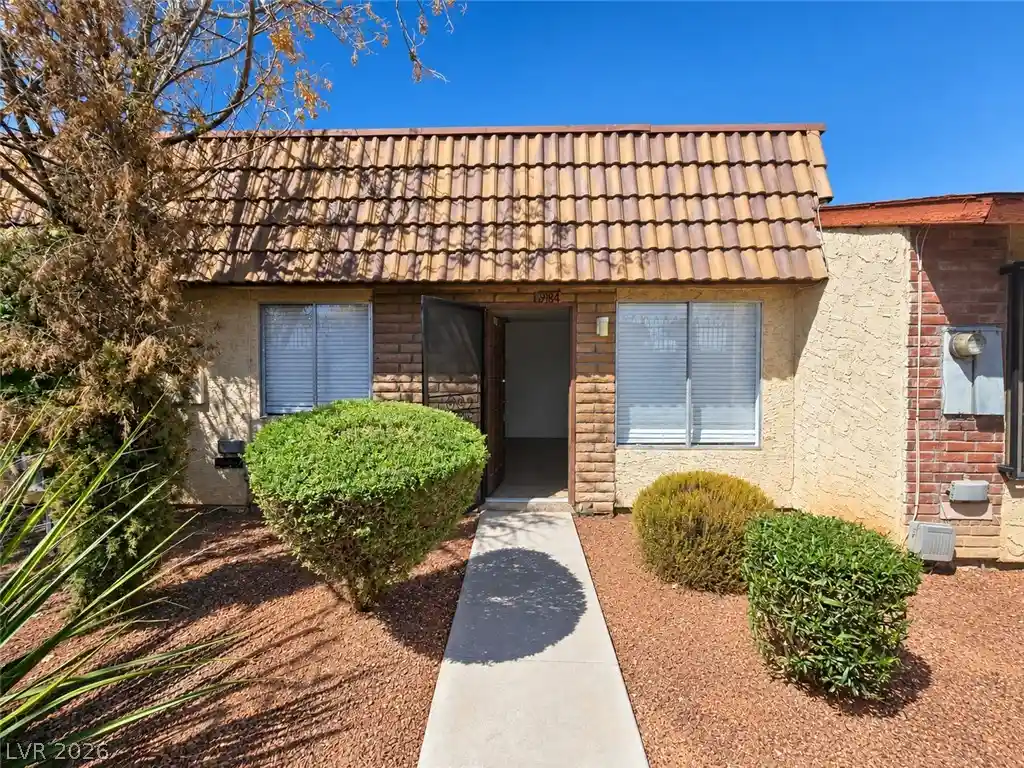 Townhouse for sale at 3984 Torsby Pl, Las Vegas, NV 89119 | MLS# 2817777