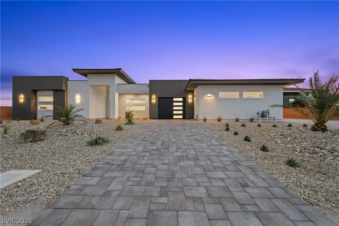 Photo 1 of Mansion for sale at 8835 S Monte Cristo Way, Las Vegas, NV 89113 | MLS# 2819805 | Listing updated on 2026-10-29
