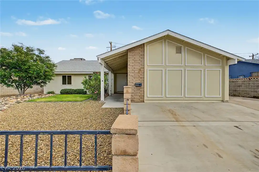 Photo 1 of Single family home for sale at 2924 Lindell Rd, Las Vegas, NV 89146 | MLS# 2820278 | Listing updated on 2026-10-31