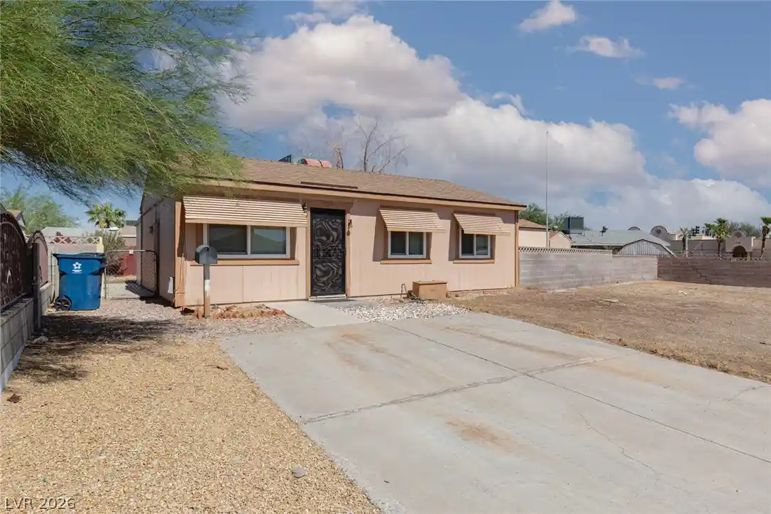Photo 1 of Single family home for sale at 5574 Northridge Ln, Las Vegas, NV 89122 | MLS# 2821169 | Listing updated on 2026-10-27