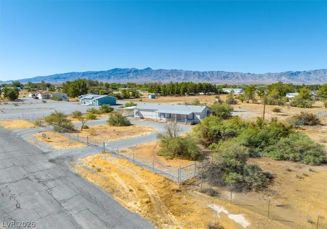 Photo 2 of Manufactured home for sale at 6720 Conestoga Pkwy, Pahrump, NV 89048 | MLS# 2820213 | Listing updated on 2026-10-10