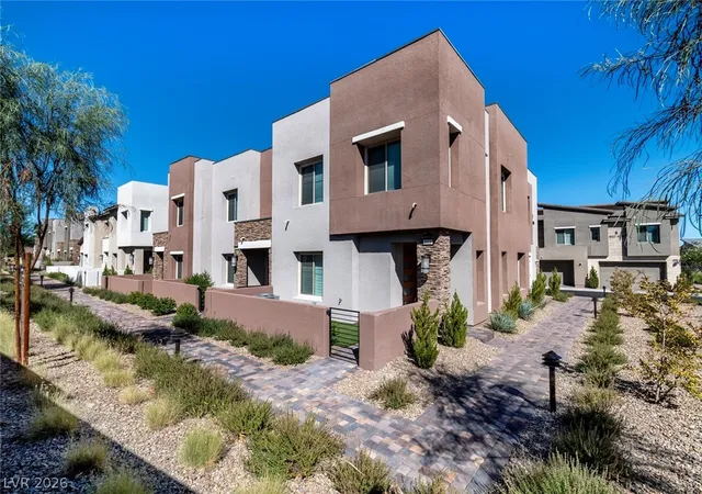 Townhouse for sale at 600 N Carriage Hl Dr #1021, Las Vegas, NV 89138 | MLS# 2821419