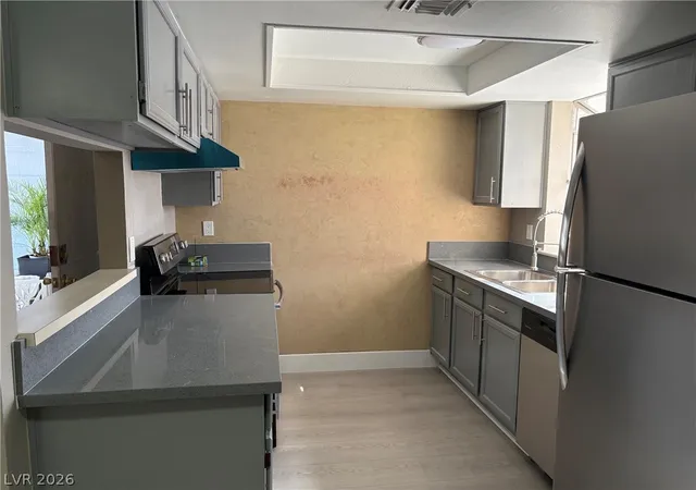 Listing Photo 1 - Condo for sale in building located at 5430 Centurion Ct, Las Vegas, NV 89122 - Unit #203