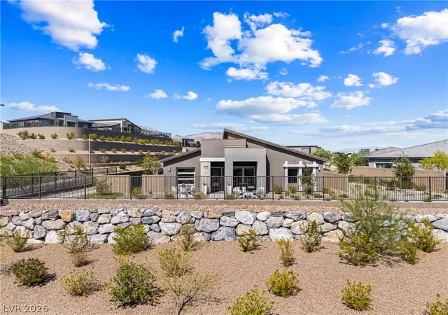 Photo 1 of Sale Pending at 924 Kings Cliff Ln, Las Vegas, NV 89138 | MLS# 2820726 | Listing updated on 2026-09-28