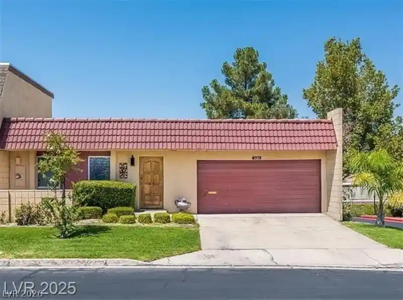 Photo 1 of Townhouse for sale at 3684 Mount Vernon Ave, Las Vegas, NV 89121 | MLS# 2821687 | Listing updated on 2026-10-20