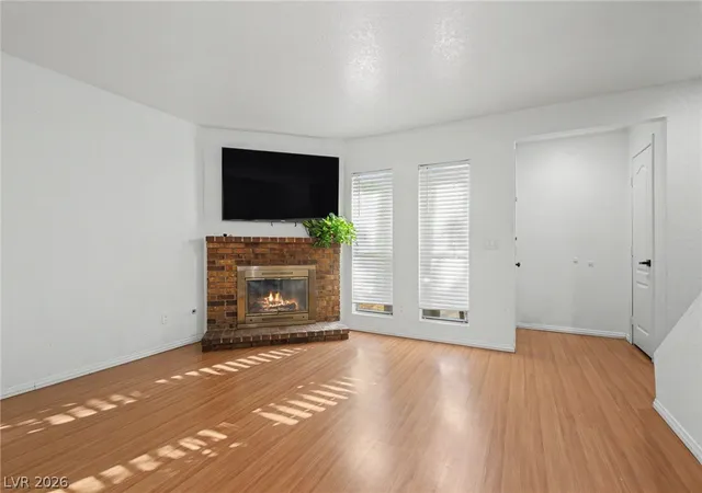 Photo 3 of Townhouse for sale at 515 Sellers Pl, Henderson, NV 89011 | MLS# 2821769 | Listing updated on 2026-09-29
