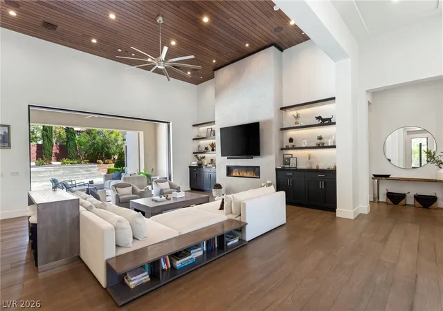 Photo 3 of Single family home for sale at 22 Greenside Dr, Las Vegas, NV 89141 | MLS# 2821853 | Listing updated on 2026-09-26
