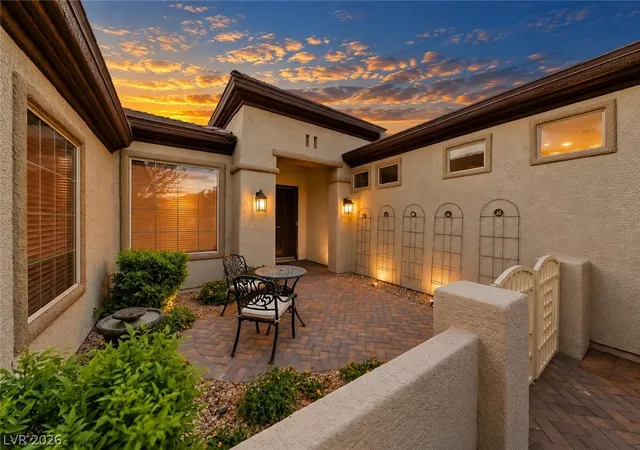 Photo 2 of Single family home for sale at 2850 Kensingpark Ct, Henderson, NV 89052 | MLS# 2820746 | Listing updated on 2026-10-05