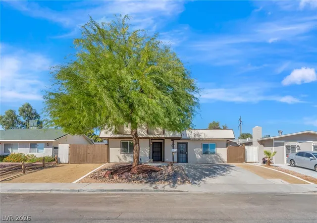 Single family home for sale at 816 Antigua St, Las Vegas, NV 89145 | MLS# 2822091